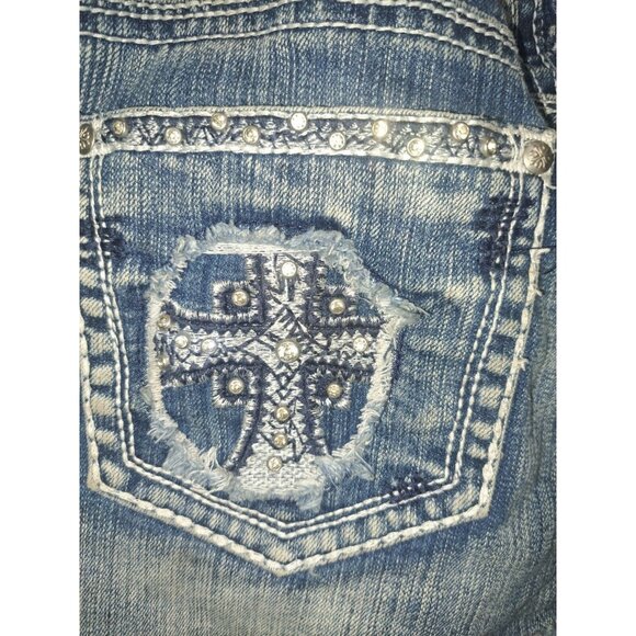 Y2K Sound Girl Distressed Embroidered Raw Hem BoHo Edgy Blue Jean Shorts 13 - Picture 2 of 8